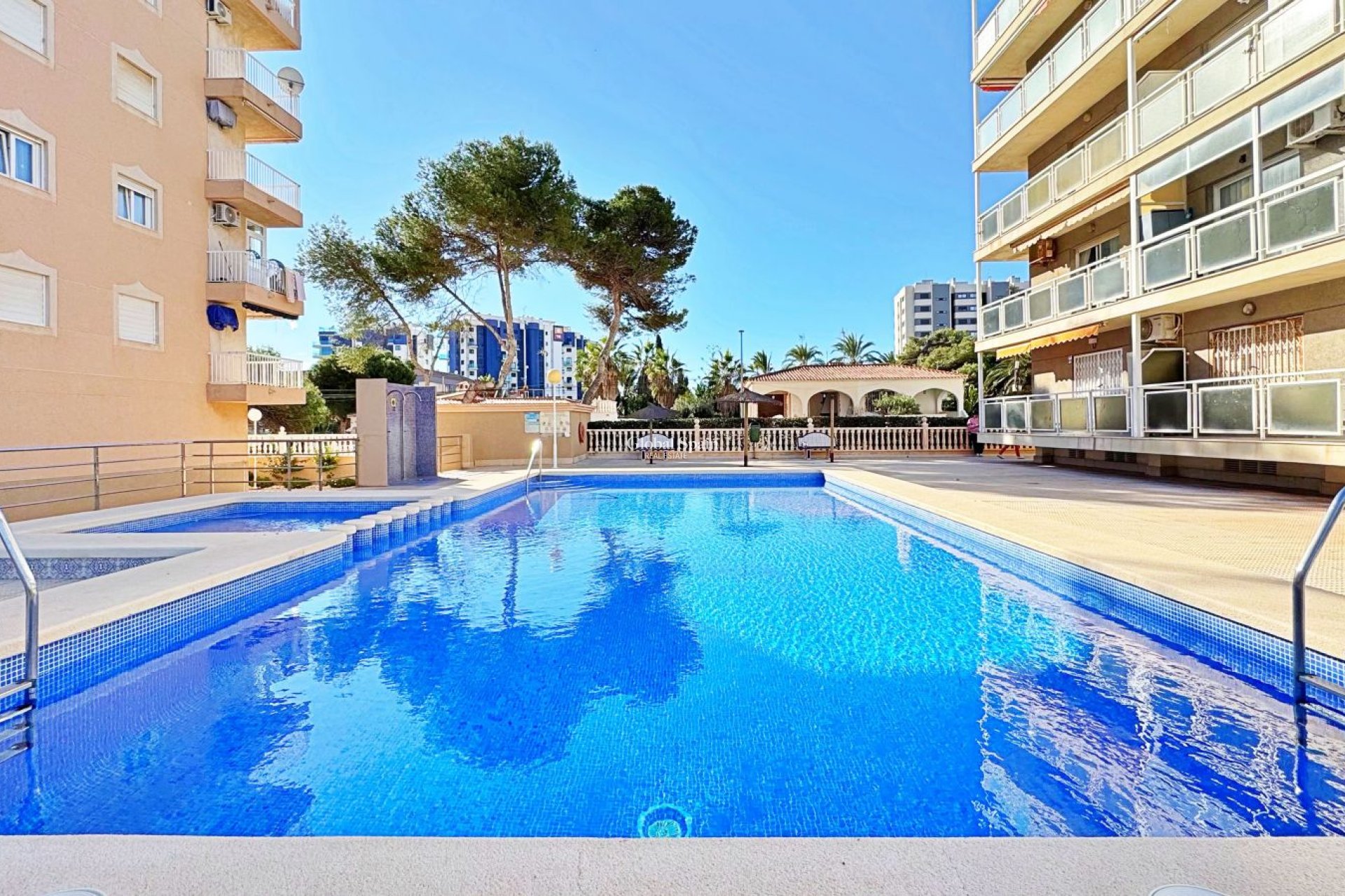 Odsprzedaż - Apartament -
TORREVIEJA - Rocio del Mar