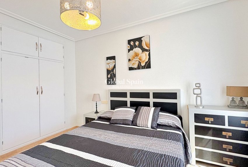 Odsprzedaż - Apartament -
TORREVIEJA - Rocio del Mar