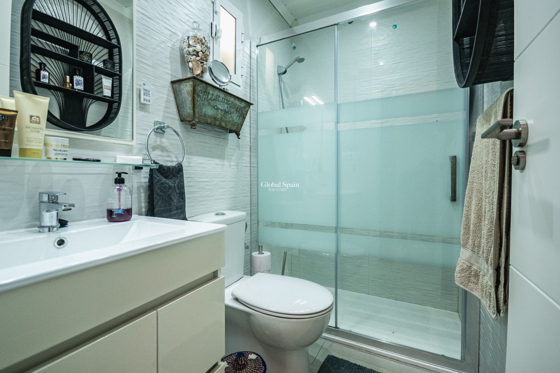 Odsprzedaż - Apartament -
TORREVIEJA - Torre la mata