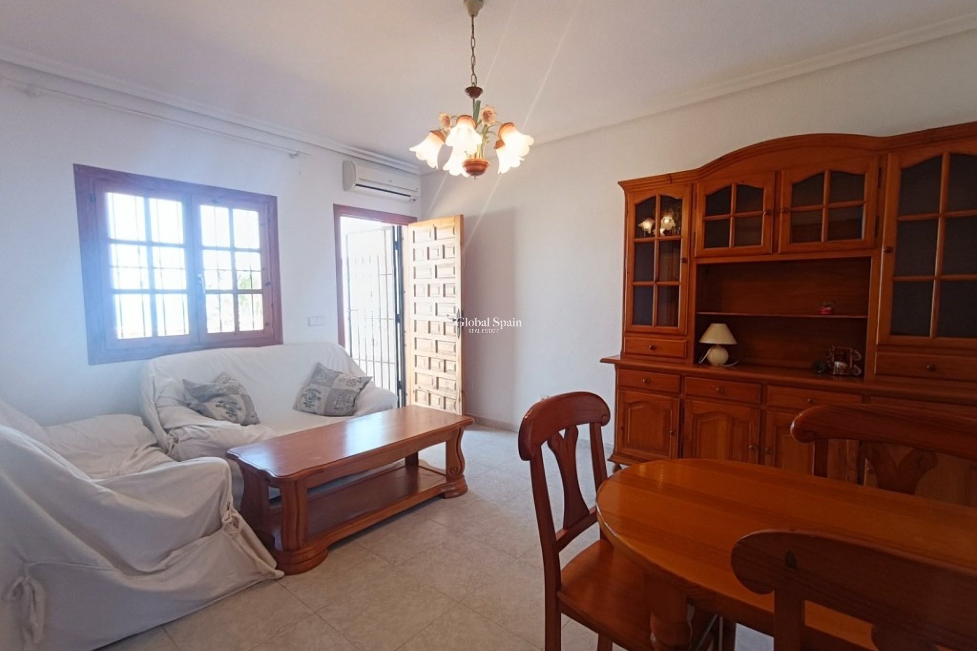 Odsprzedaż - Apartament -
TORREVIEJA - Torreblanca