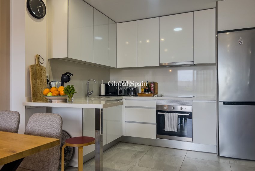 Odsprzedaż - Apartament -
TORREVIEJA - Torrevieja