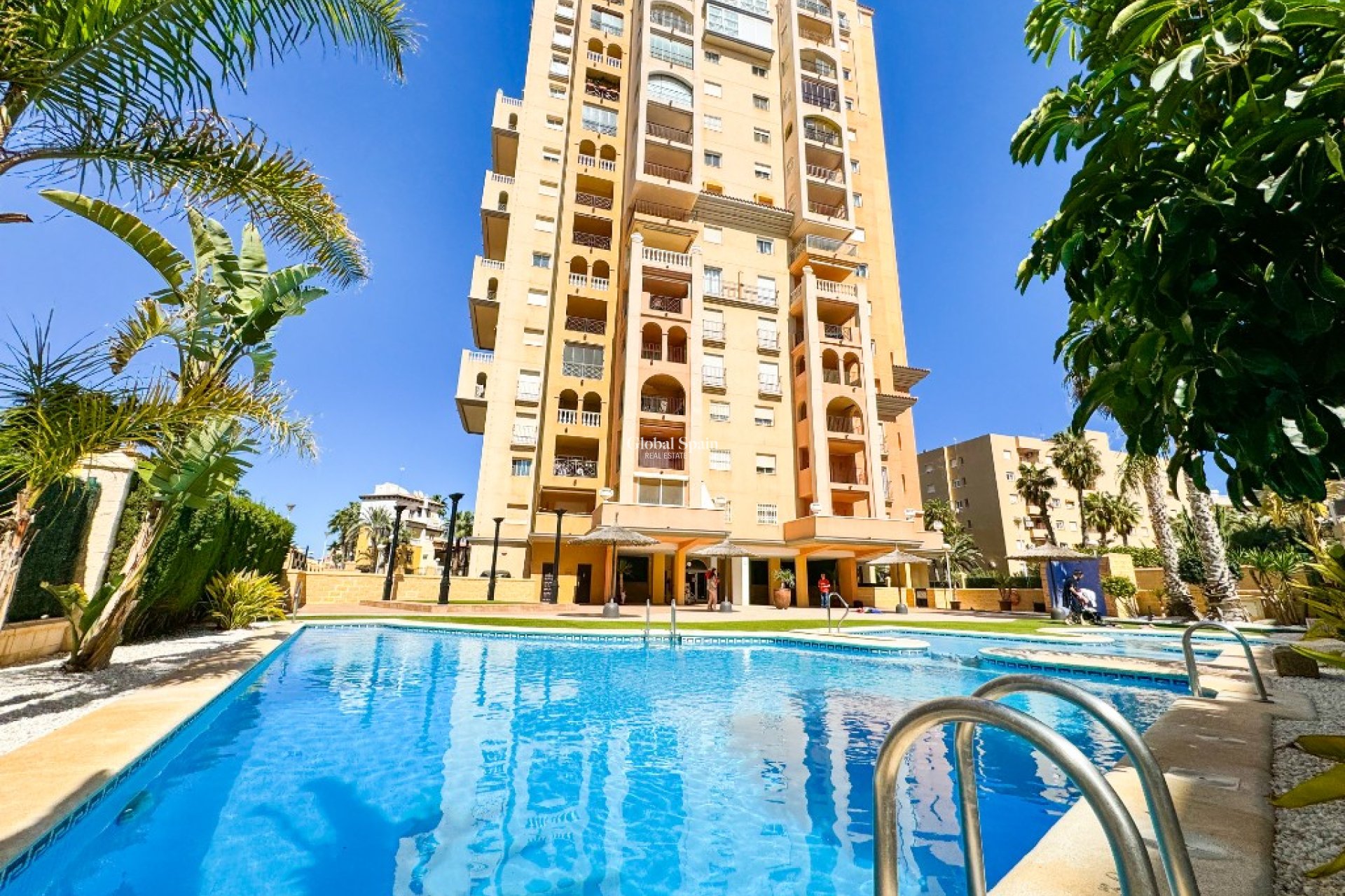Odsprzedaż - Apartament -
TORREVIEJA - Torrevieja
