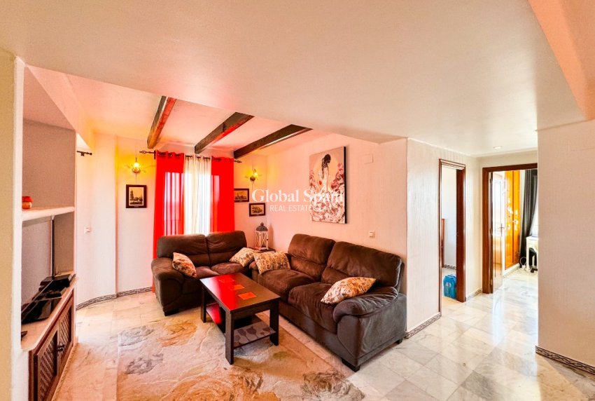 Odsprzedaż - Apartament -
TORREVIEJA - Torrevieja