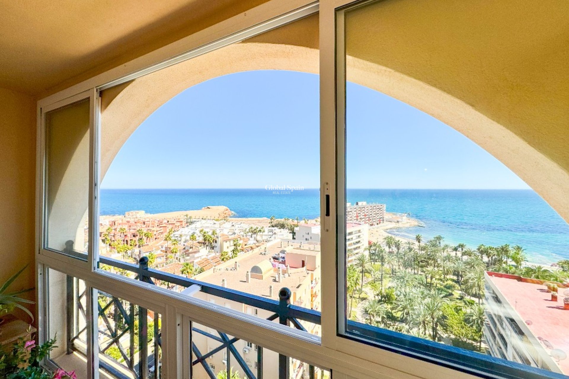 Odsprzedaż - Apartament -
TORREVIEJA - Torrevieja