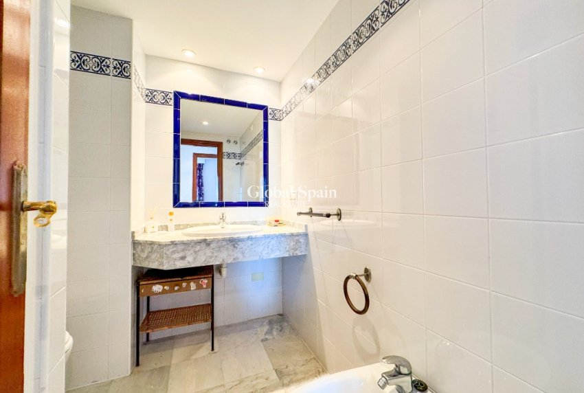 Odsprzedaż - Apartament -
TORREVIEJA - Torrevieja