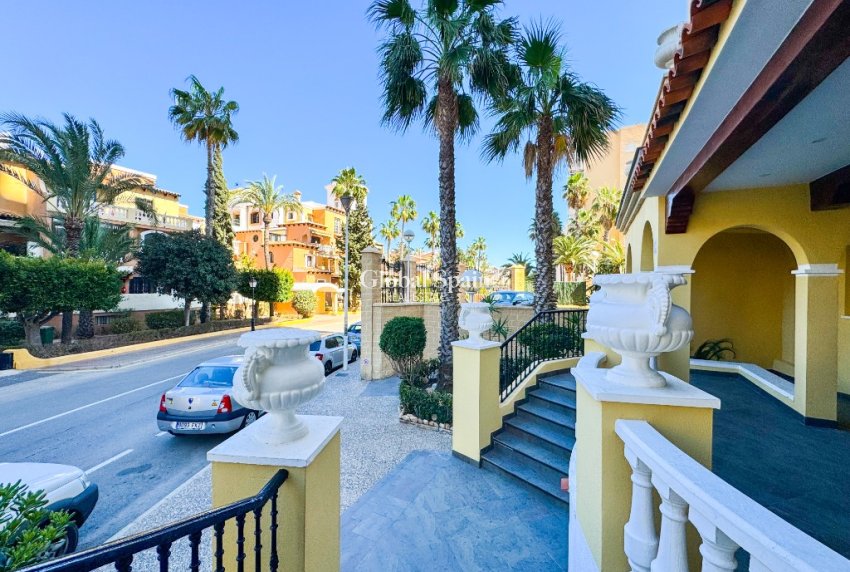 Odsprzedaż - Apartament -
TORREVIEJA - Torrevieja