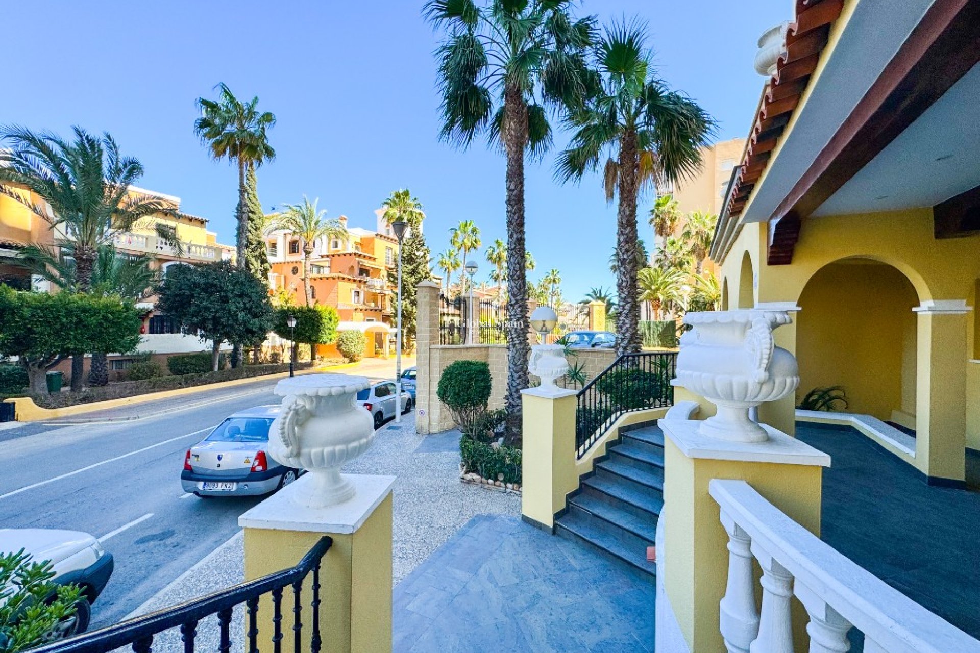 Odsprzedaż - Apartament -
TORREVIEJA - Torrevieja