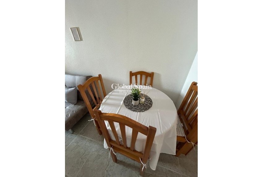 Odsprzedaż - Apartament -
TORREVIEJA - 