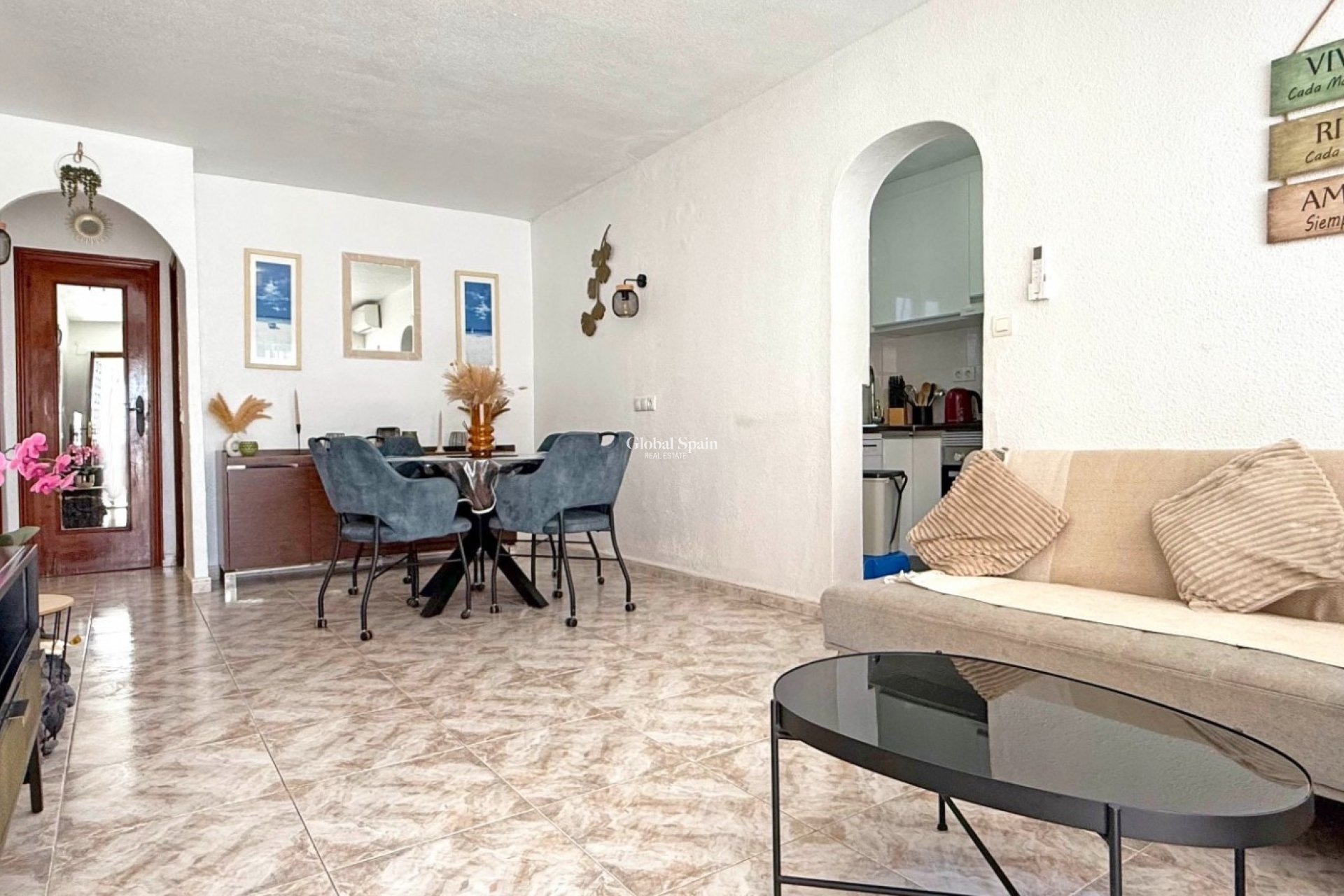 Odsprzedaż - Apartament -
TORREVIEJA - 