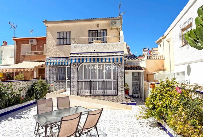 Odsprzedaż - Apartament -
TORREVIEJA - 