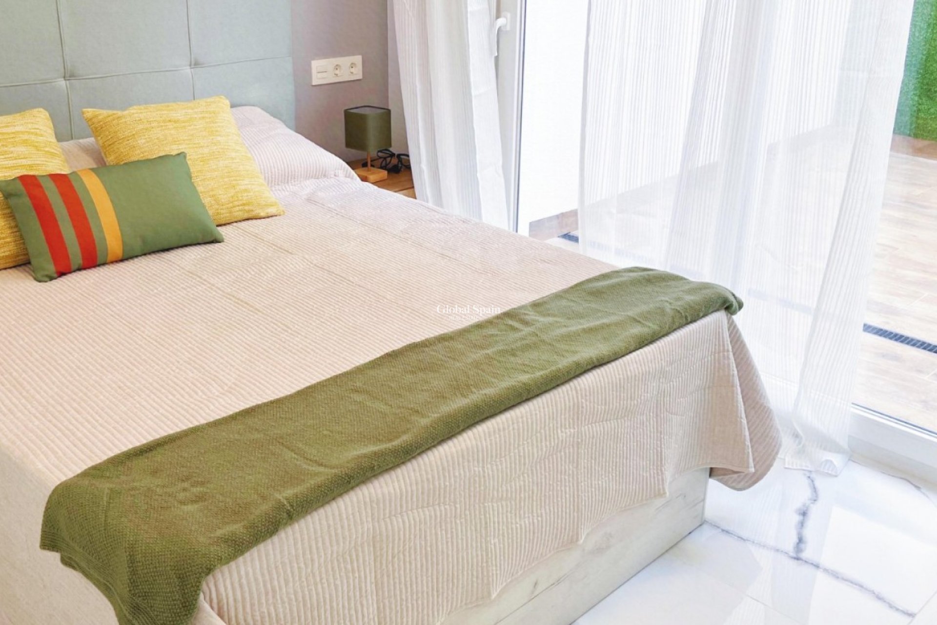 Odsprzedaż - Apartament -
TORREVIEJA - 