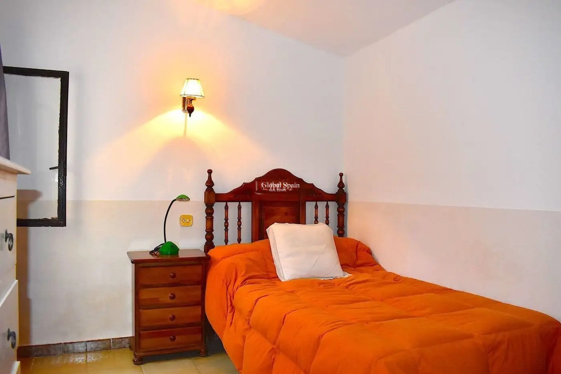 Odsprzedaż - Chalet niezależny -
Albir - center