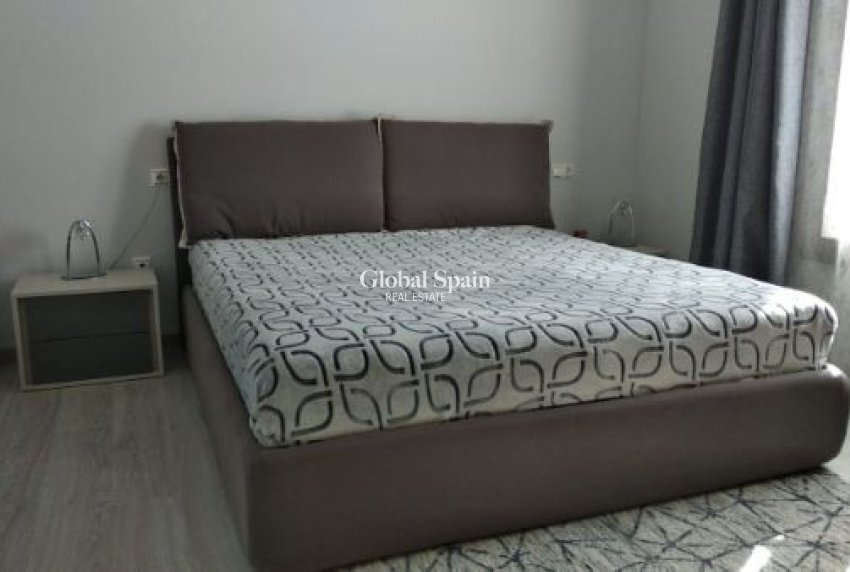 Odsprzedaż - Chalet niezależny -
FINESTRAT