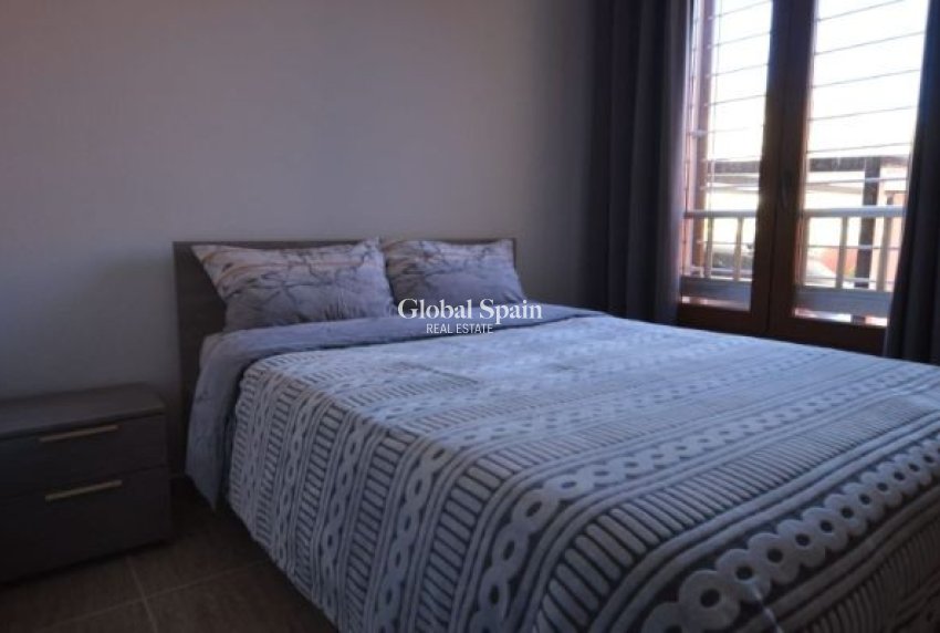 Odsprzedaż - Chalet niezależny -
FINESTRAT