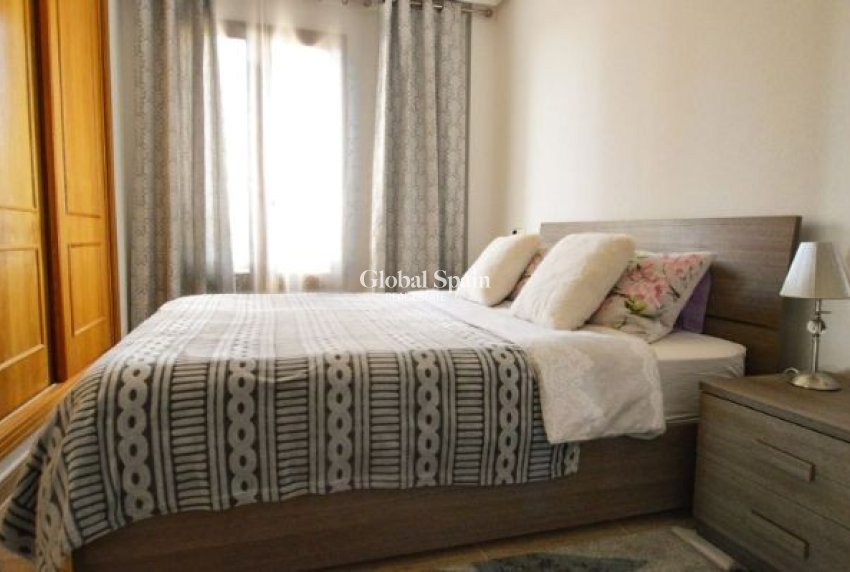 Odsprzedaż - Chalet niezależny -
FINESTRAT