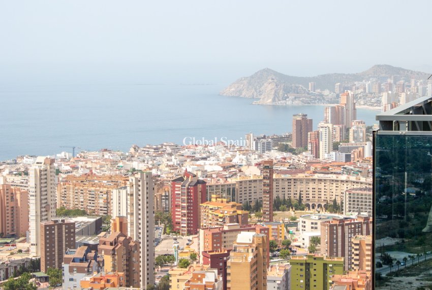 Odsprzedaż - Daszek -
Benidorm