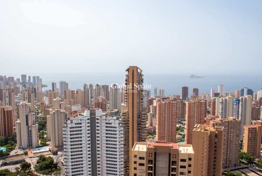 Odsprzedaż - Daszek -
Benidorm