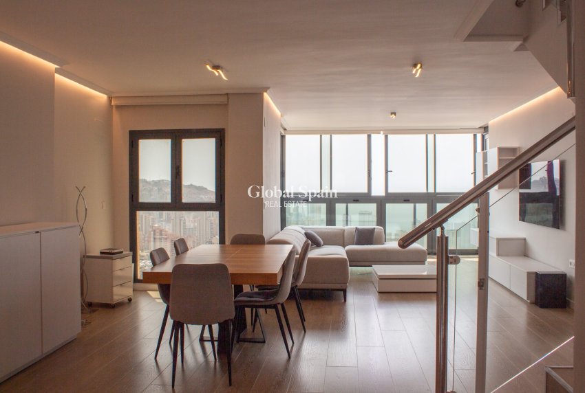 Odsprzedaż - Daszek -
Benidorm