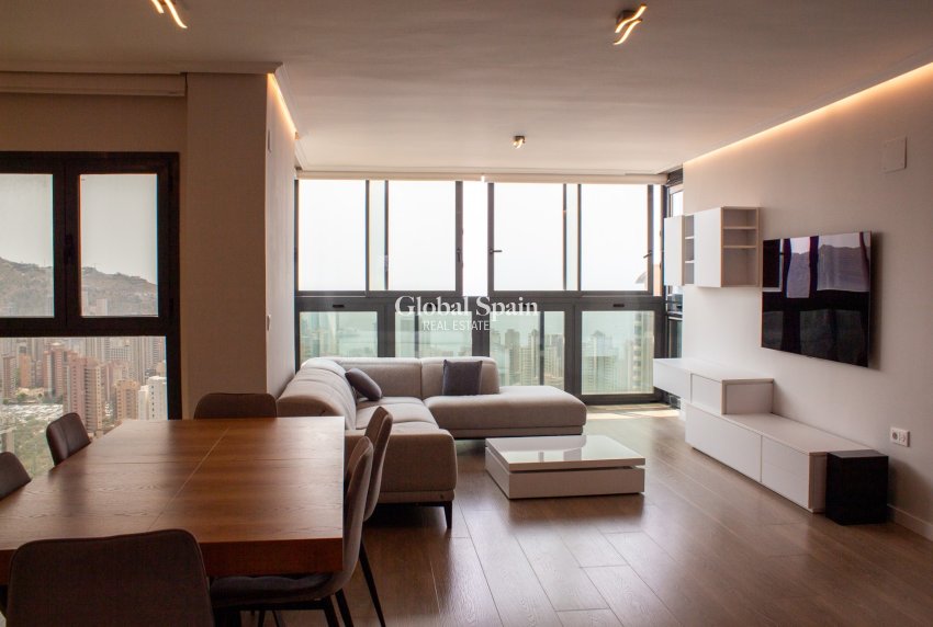 Odsprzedaż - Daszek -
Benidorm