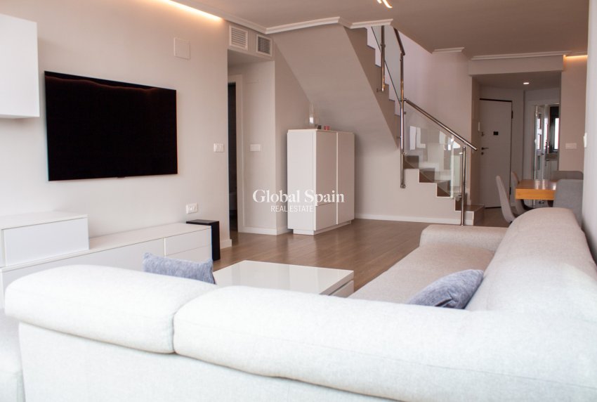 Odsprzedaż - Daszek -
Benidorm