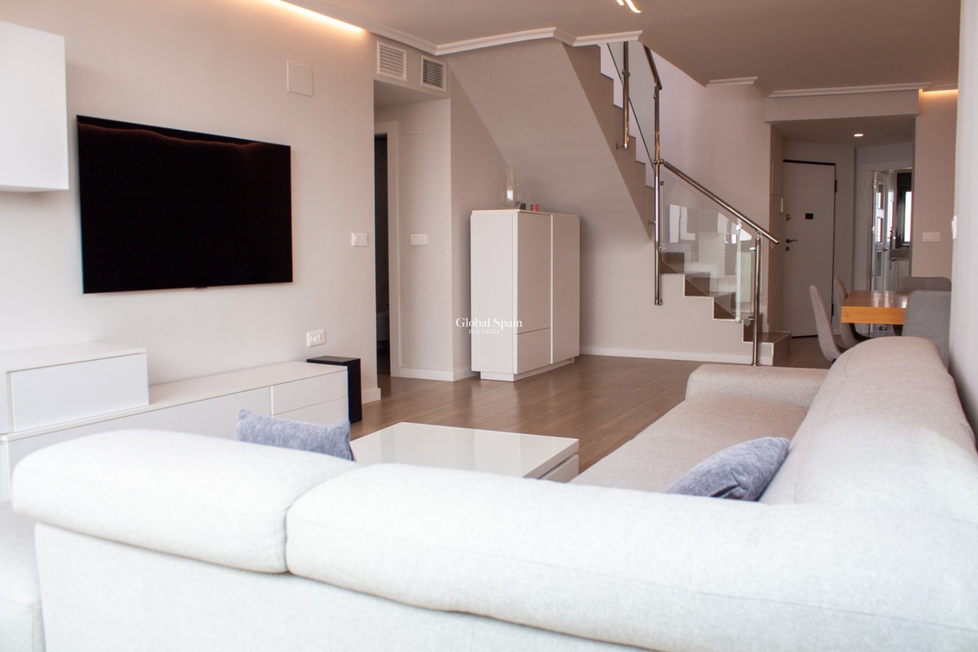 Odsprzedaż - Daszek -
Benidorm