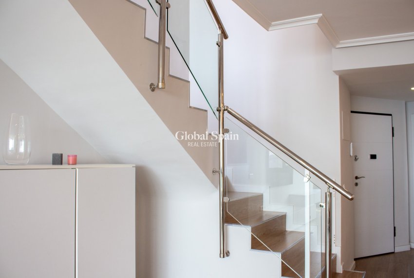 Odsprzedaż - Daszek -
Benidorm