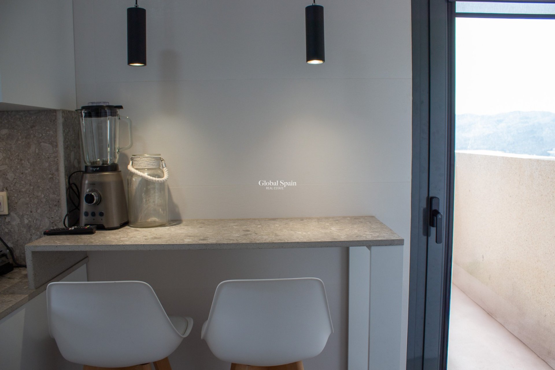 Odsprzedaż - Daszek -
Benidorm