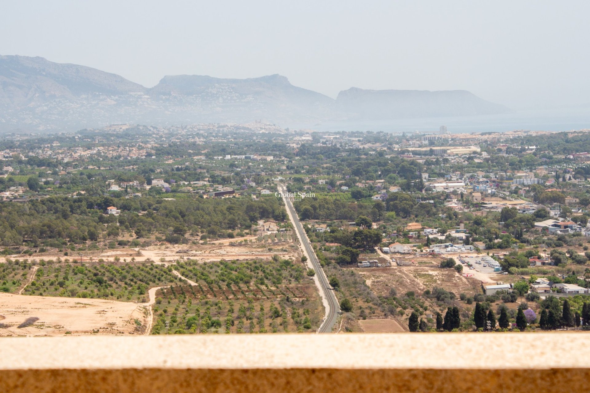 Odsprzedaż - Daszek -
Benidorm