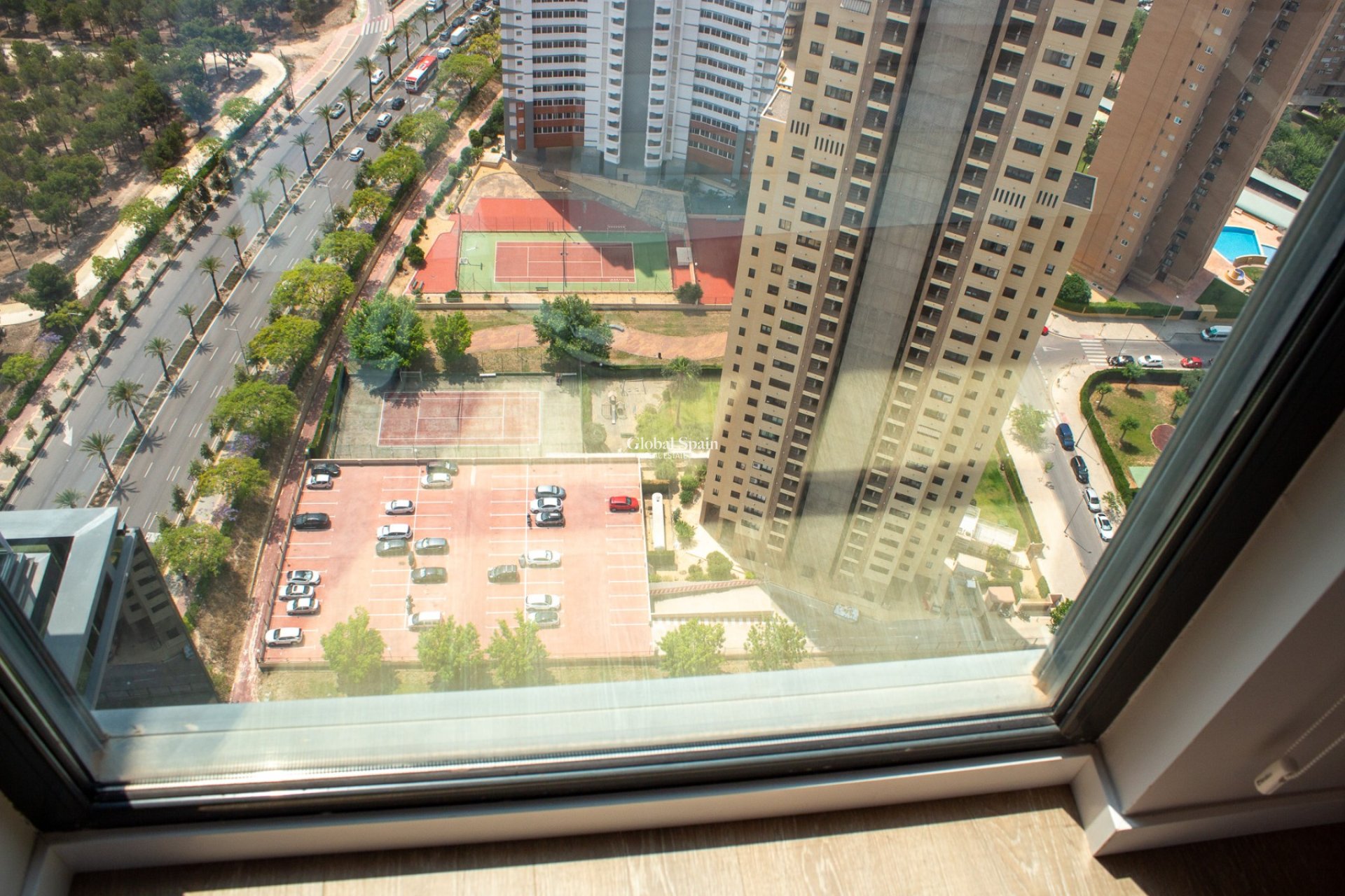 Odsprzedaż - Daszek -
Benidorm