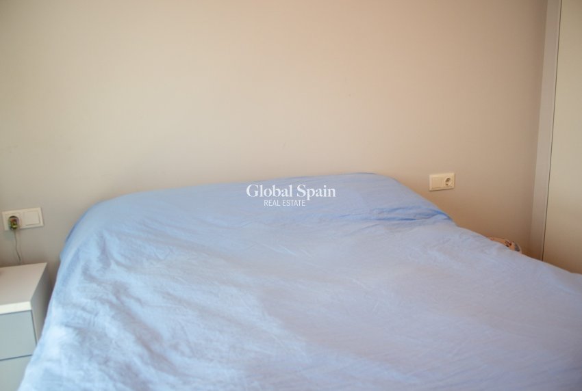 Odsprzedaż - Daszek -
Benidorm