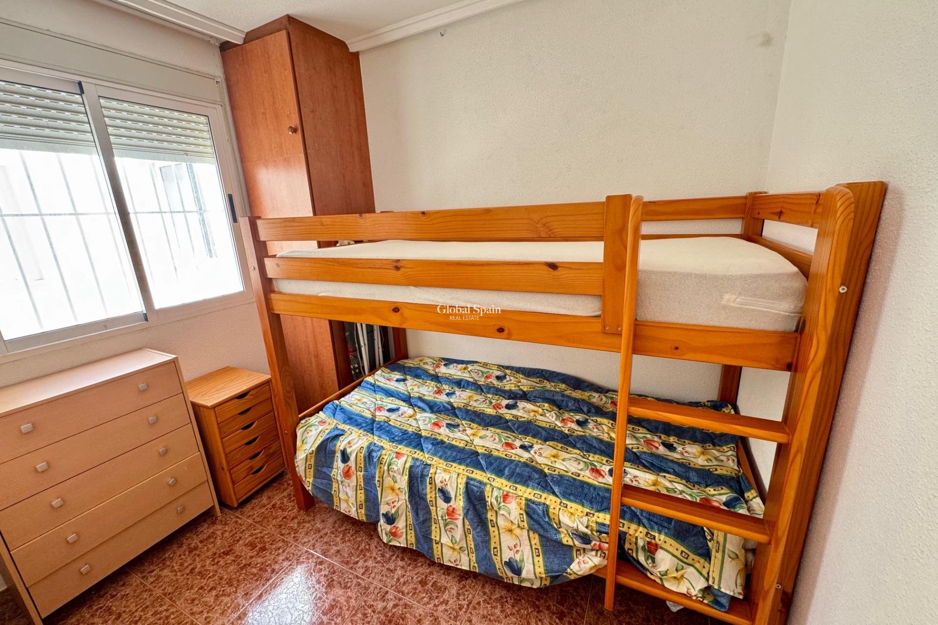 Odsprzedaż - Daszek -
TORREVIEJA - Centro