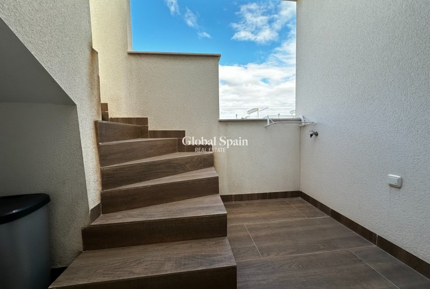 Odsprzedaż - Daszek -
TORREVIEJA - LOS BALCONES - LOS ALTOS