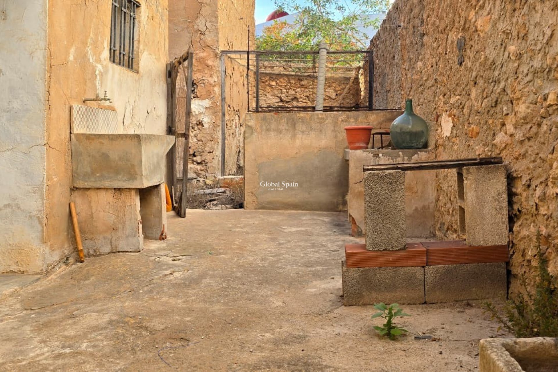 Odsprzedaż - DOM -
ALFAZ DEL PI