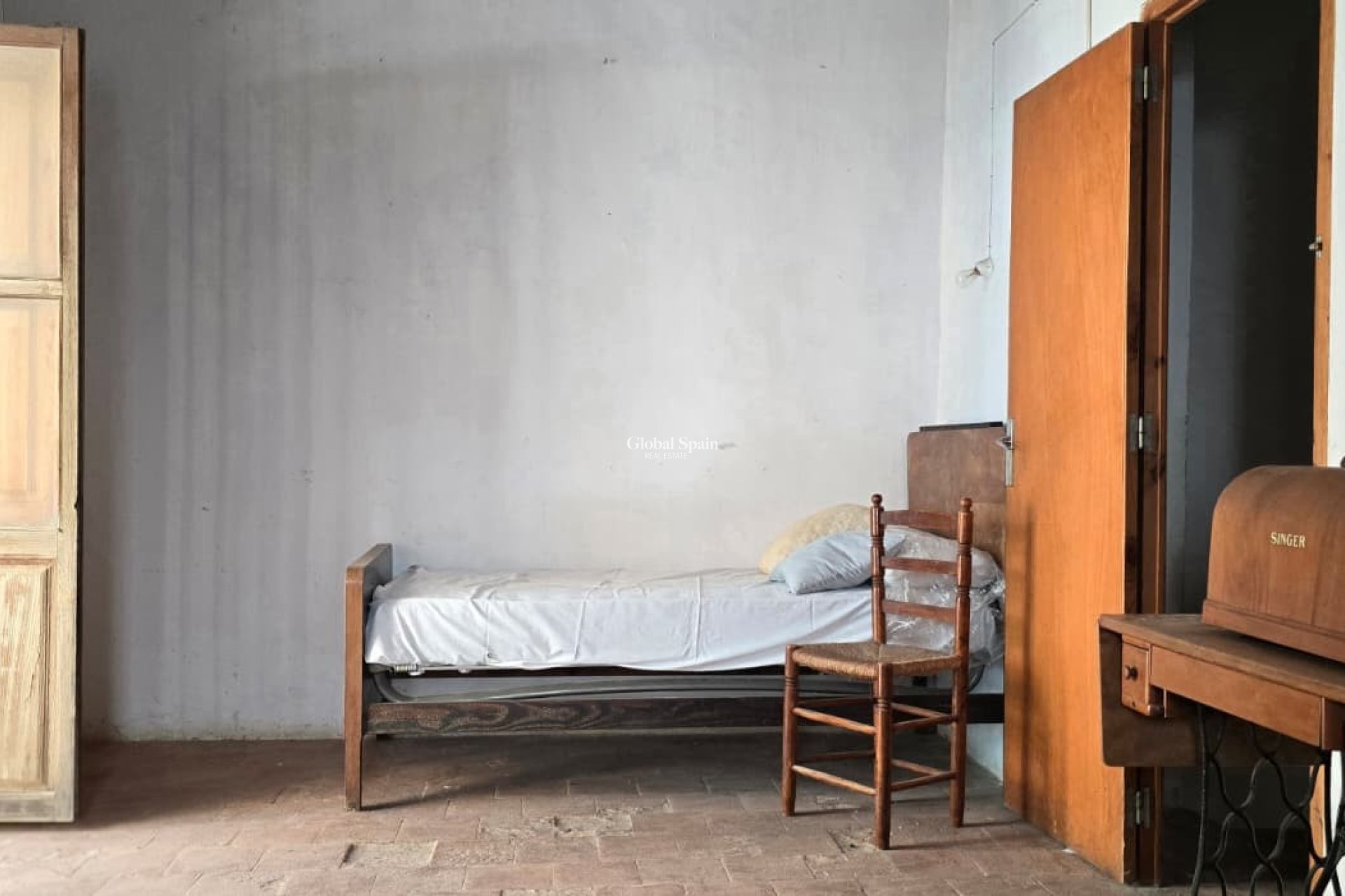 Odsprzedaż - DOM -
ALFAZ DEL PI