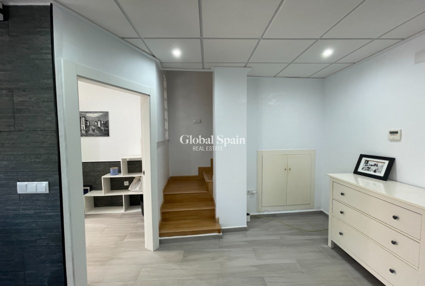 Odsprzedaż - DOM -
ALGORFA - Inland