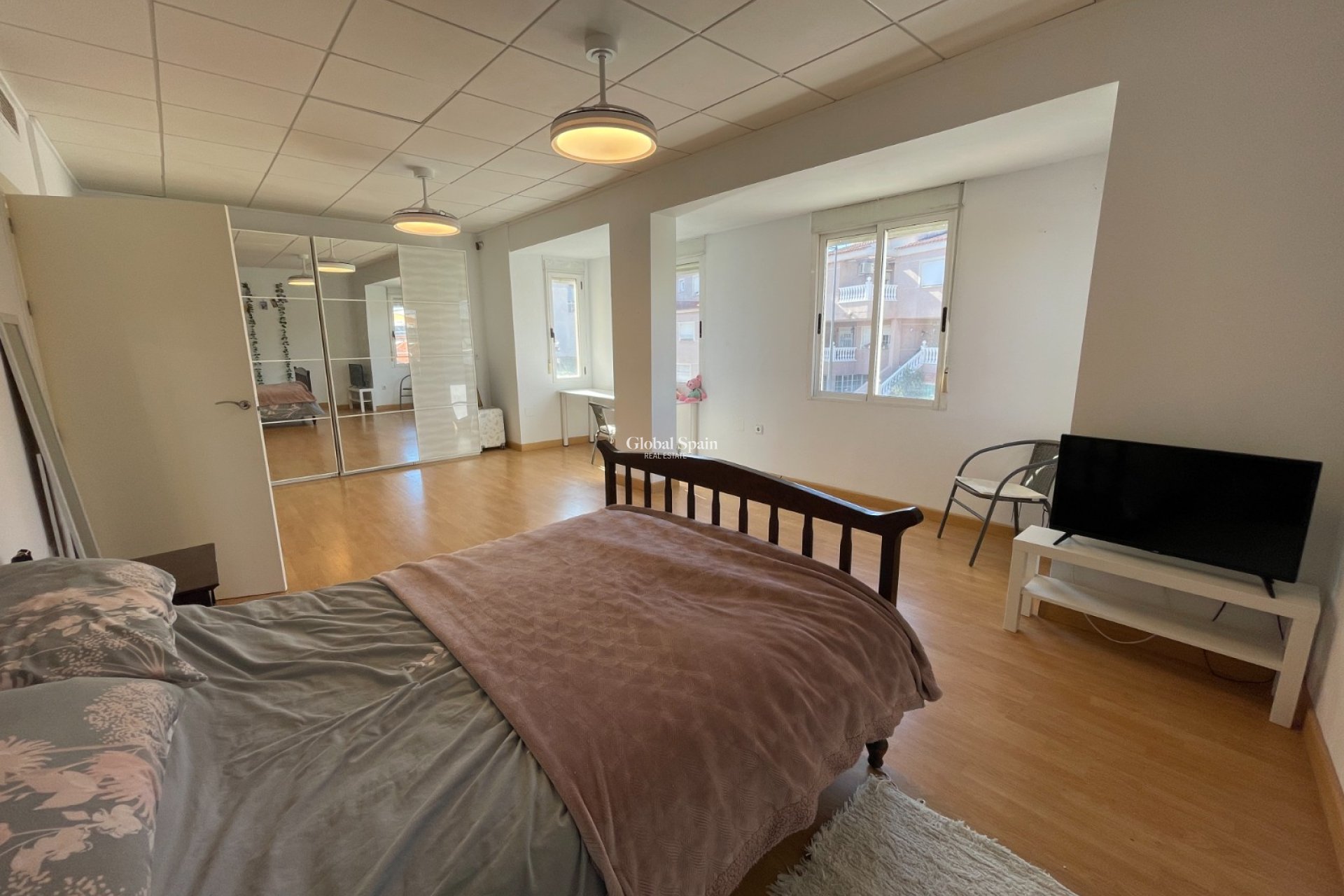 Odsprzedaż - DOM -
ALGORFA - Inland