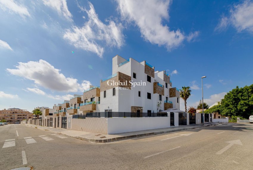 Odsprzedaż - DOM -
ALICANTE - Costa Blanca Sur