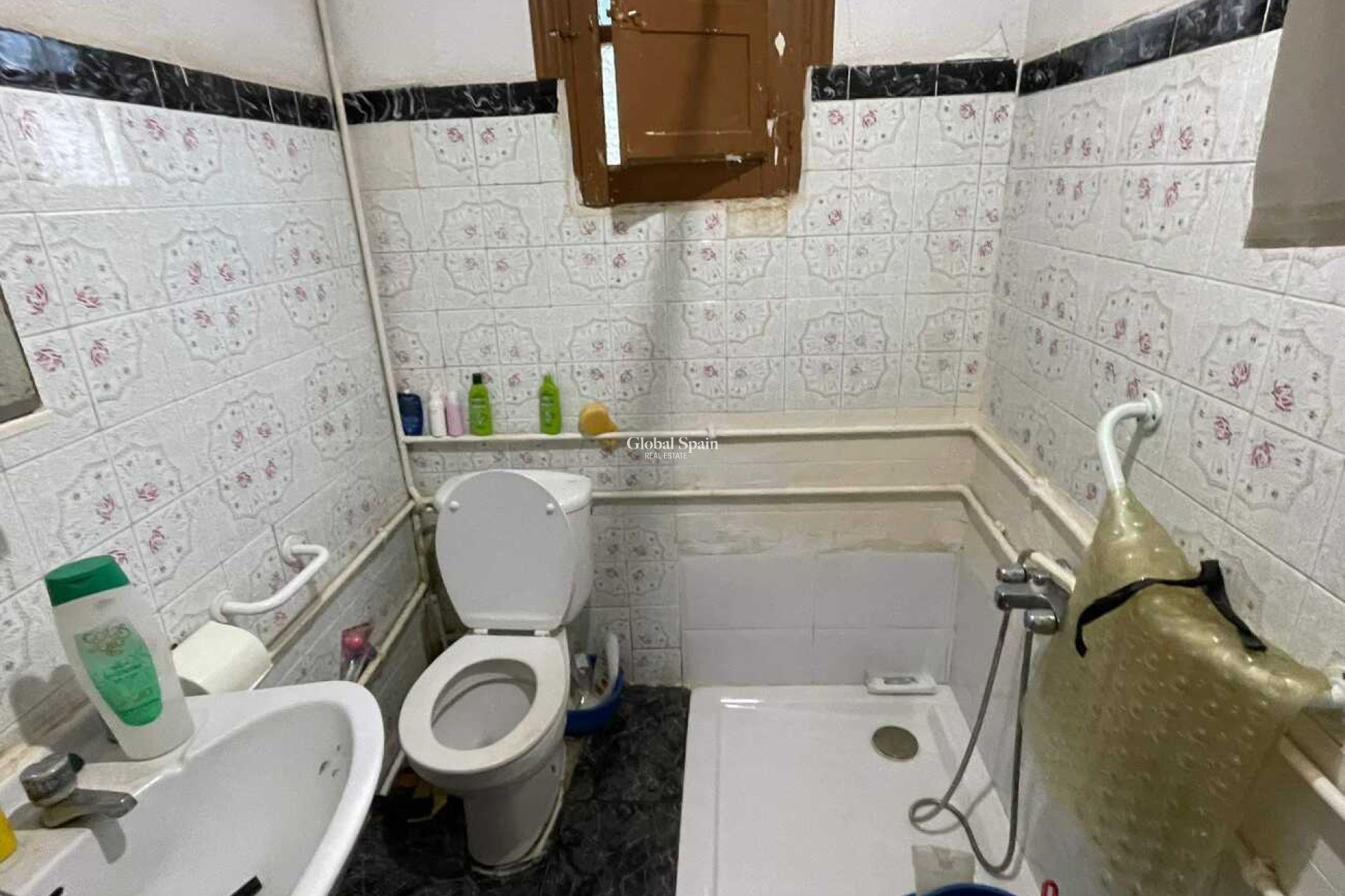 Odsprzedaż - DOM -
ARNEVA - LOS DESAMPARADOS