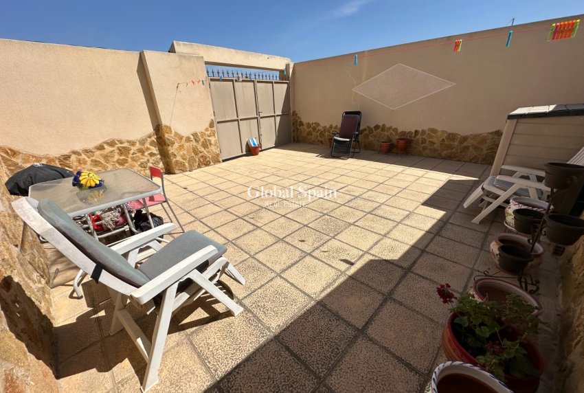 Odsprzedaż - DOM -
BENEJÚZAR - Benejúzar