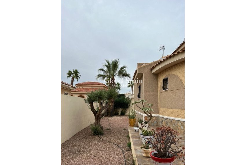 Odsprzedaż - Dom -
BENIJÓFAR - Urbanizacion monteazul