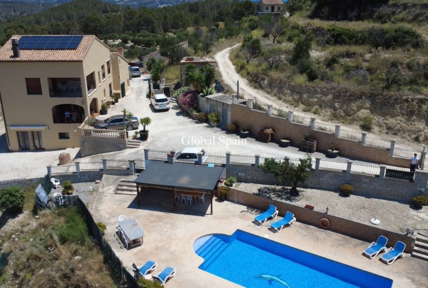 Odsprzedaż - DOM -
BENISSA - Costa Blanca