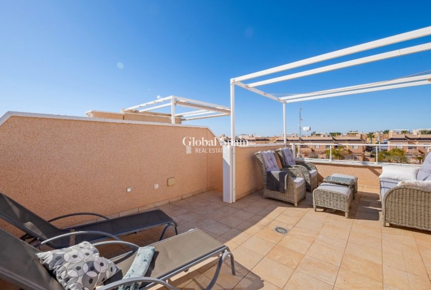 Odsprzedaż - Dom -
CABO ROIG - Lomas de Cabo Roig