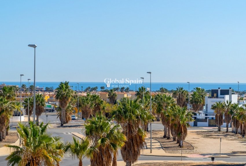 Odsprzedaż - Dom -
CABO ROIG - Lomas de Cabo Roig