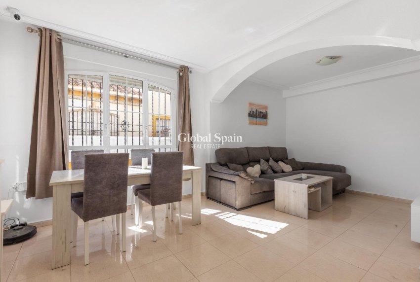 Odsprzedaż - DOM -
CABO ROIG - Lomas de Cabo Roig