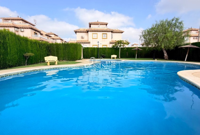 Odsprzedaż - DOM -
CABO ROIG - Orihuela Costa