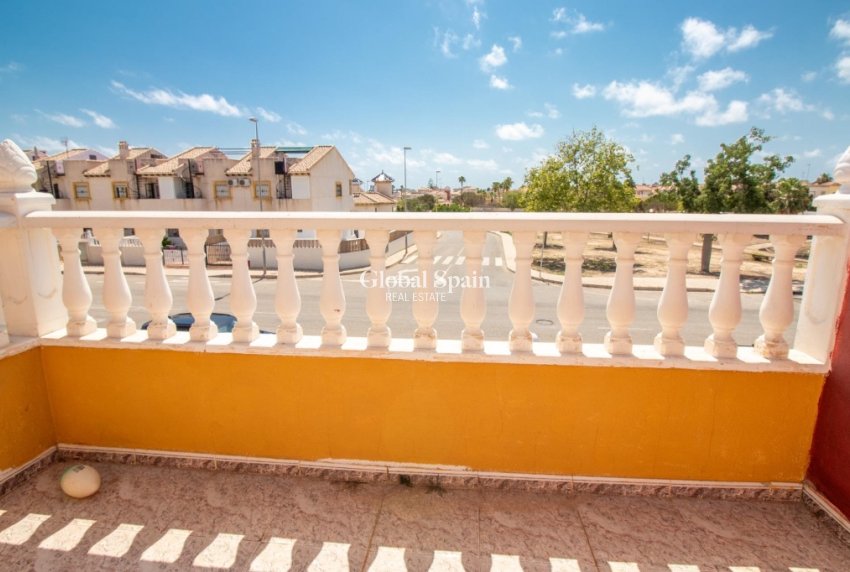 Odsprzedaż - Dom -
CABO ROIG