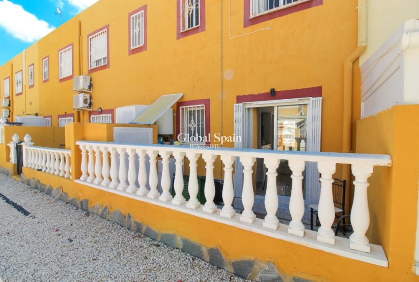 Odsprzedaż - Dom -
CABO ROIG