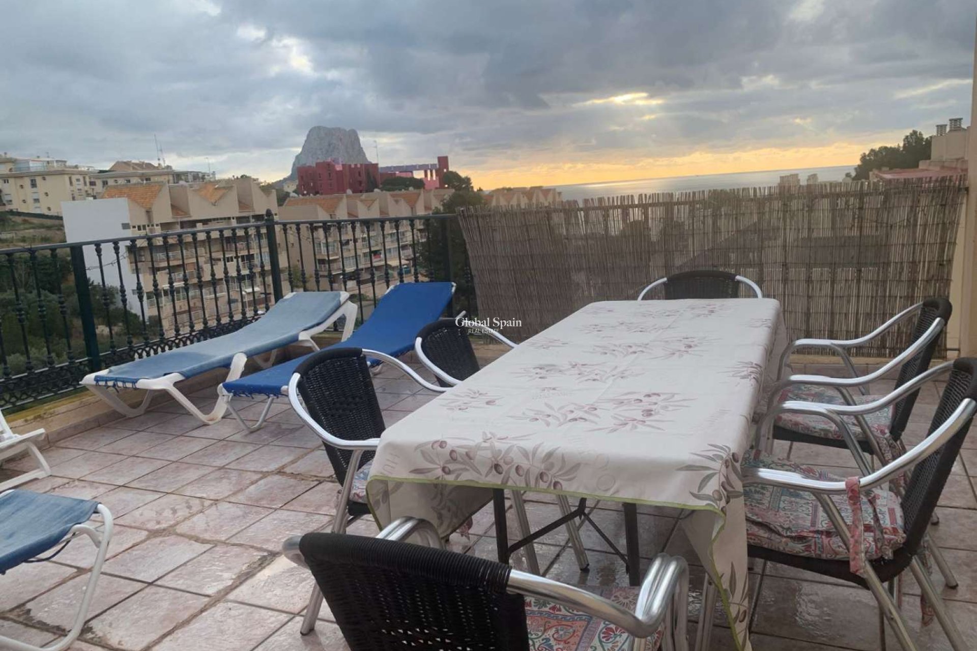 Odsprzedaż - DOM -
CALPE - Costa Blanca