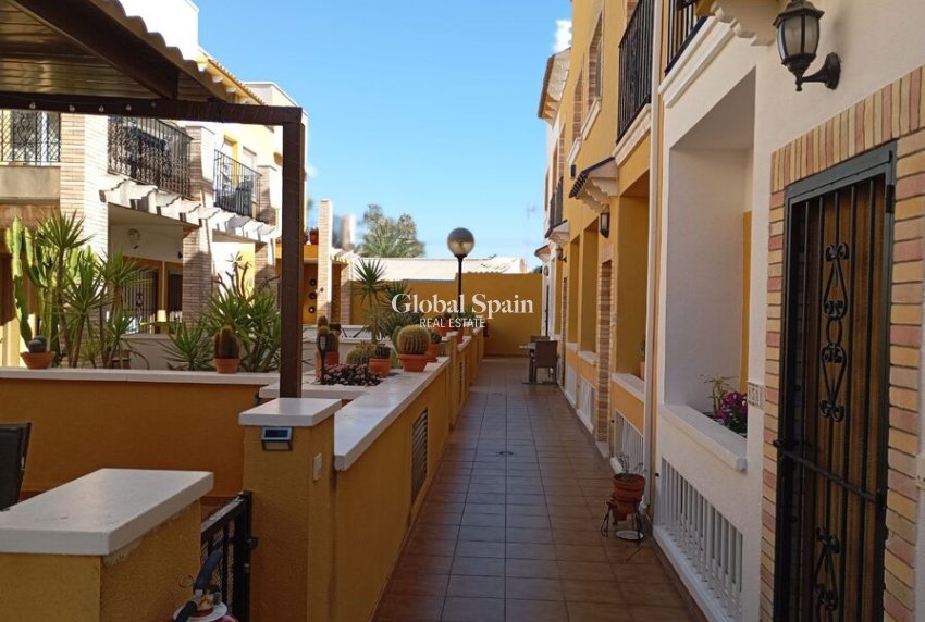 Odsprzedaż - DOM -
CATRAL - Costa Blanca