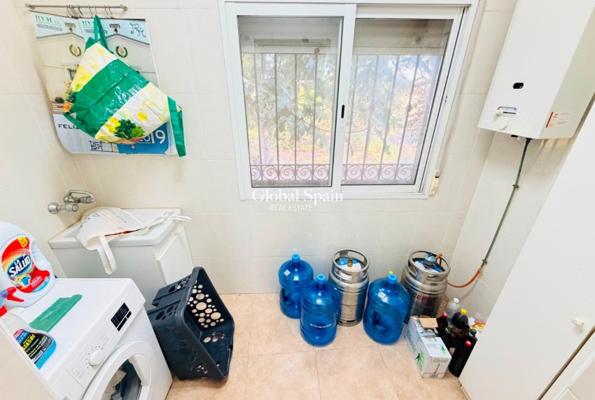 Odsprzedaż - DOM -
CATRAL - Costa Blanca